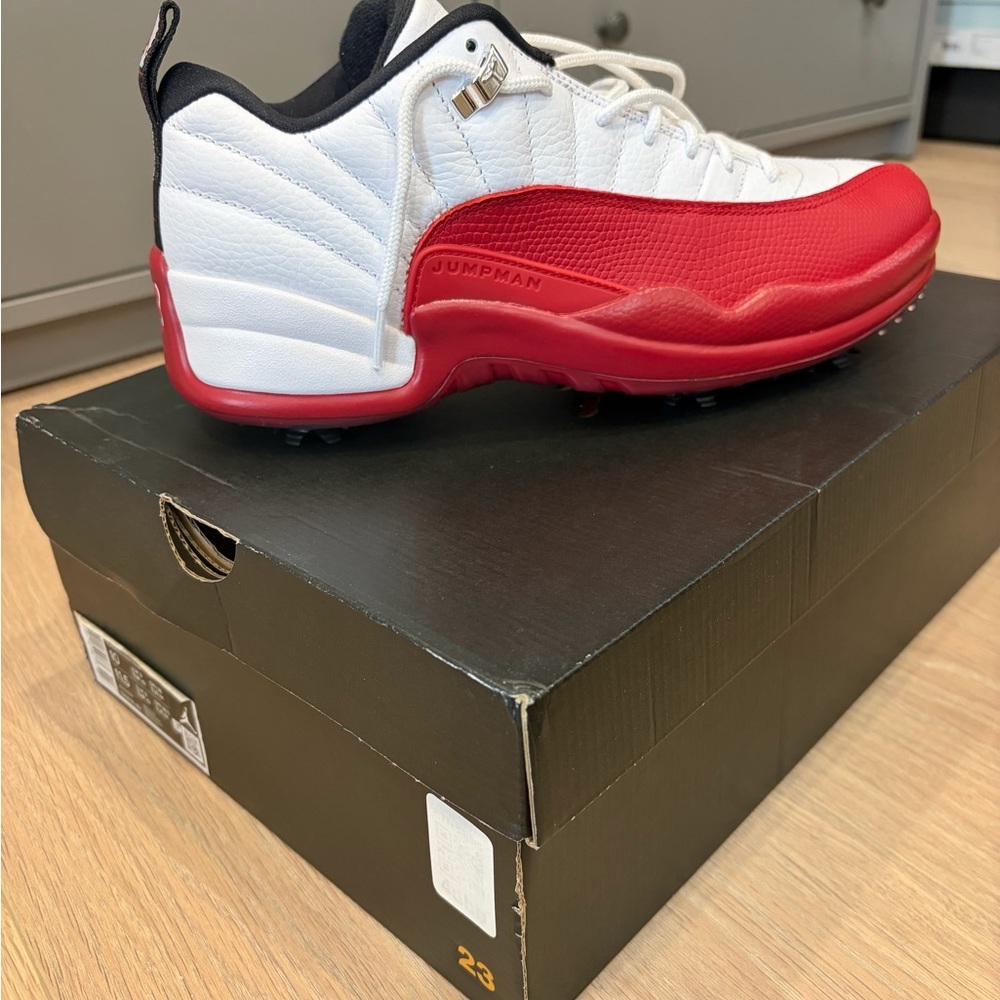 Jordan Kids Low-Top Sneakers in White and Red Golf Sneaker